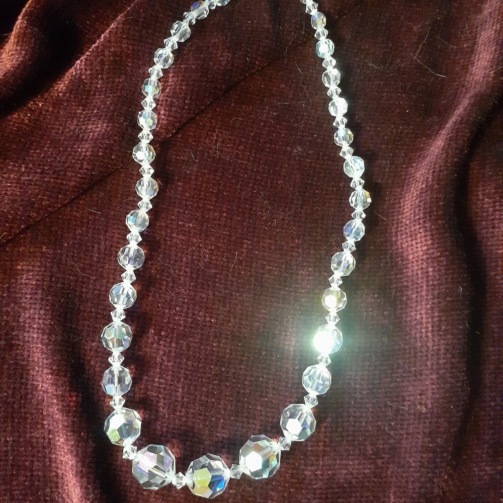 Vintage Aurora Borealis 15" clear, sparkly necklace.